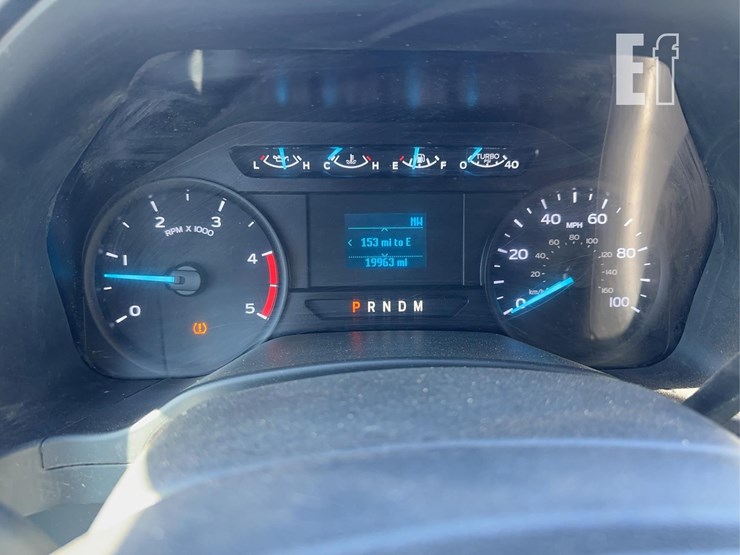 2021-ford-f350-xl-image-9