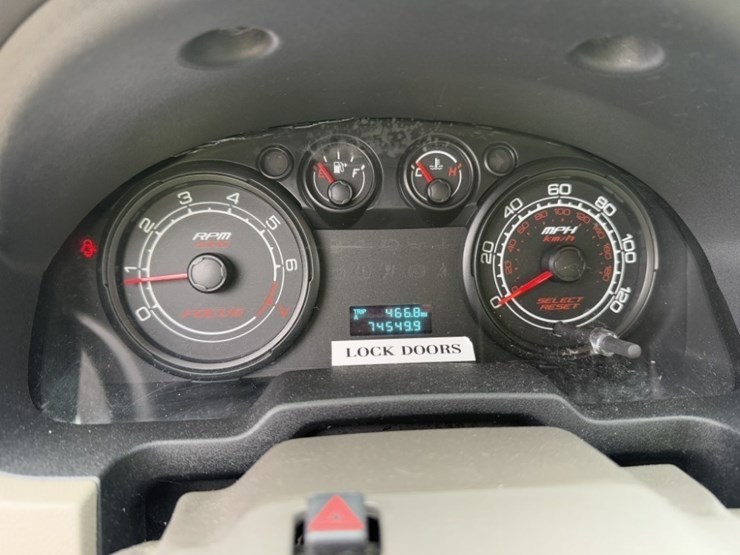 2009-ford-focus-sedan-image-25