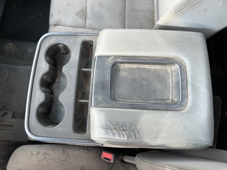 2015-chevrolet-silverado-3500-image-18