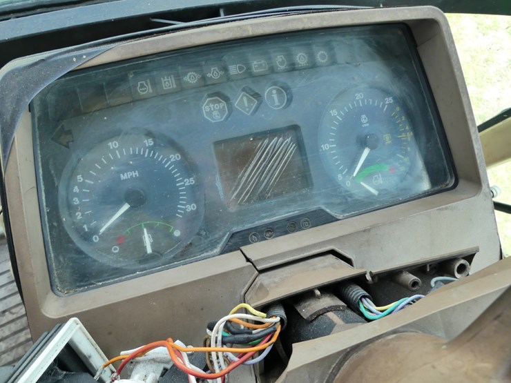 john-deere-6400-image-13