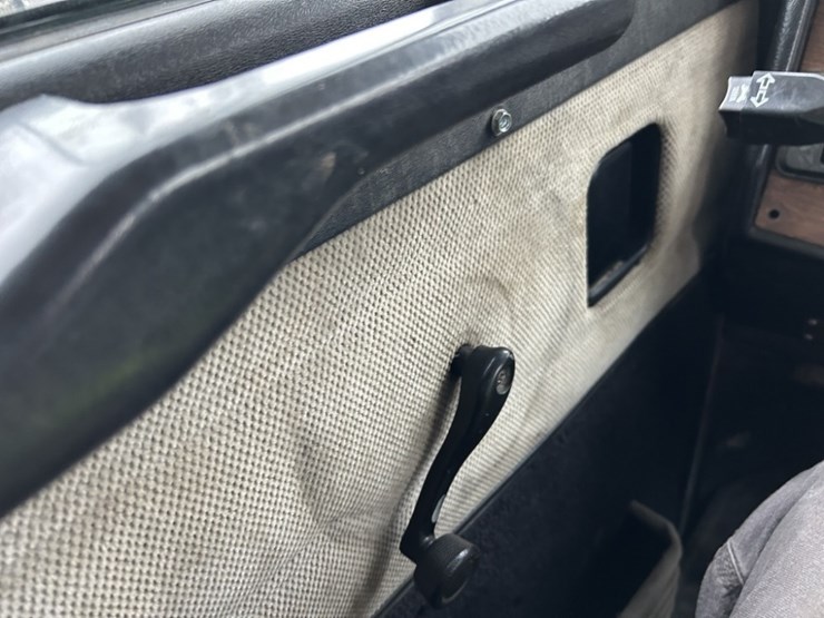 1994-peterbilt-377-image-32