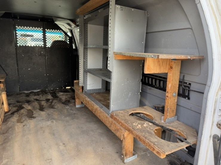 2005-ford-e150-image-22