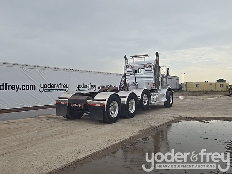 2014-kenworth-t800-image-5