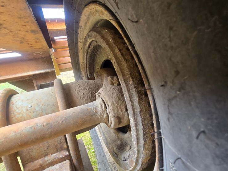 1996-custom-flatbed-image-38