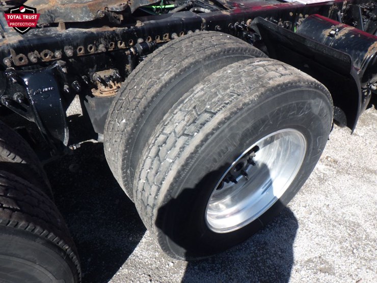 2021-freightliner-cascadia-116-image-5