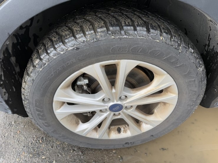 2017-ford-escape-image-15