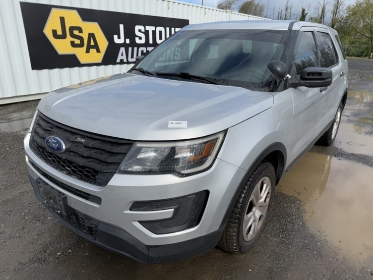 2017-ford-explorer-image-1