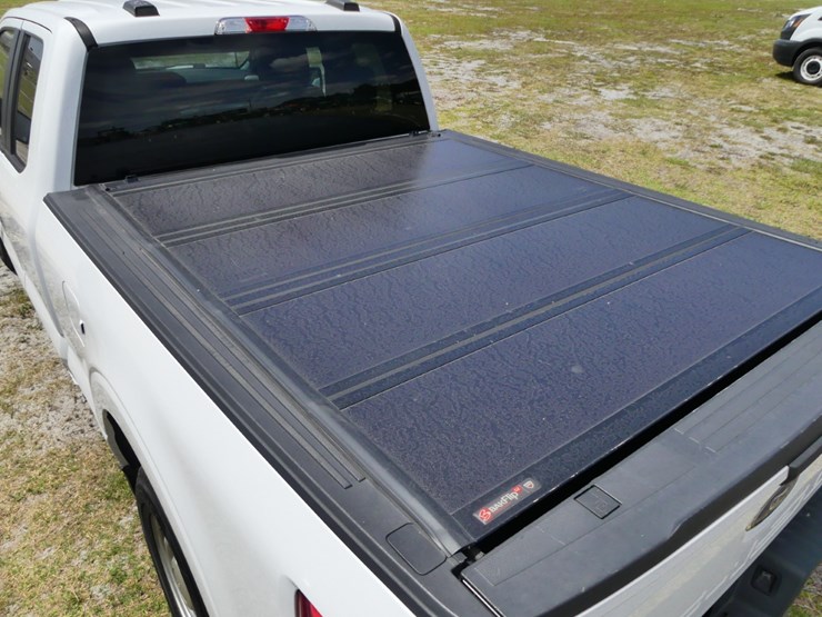 2021-ford-f150-xl-image-5