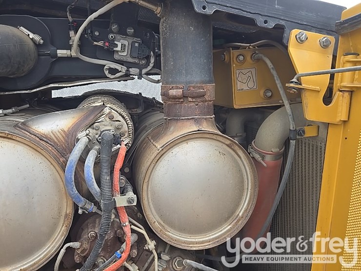 2019-caterpillar-d6-lgp-image-71