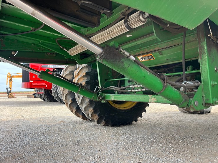 2013-john-deere-s670-image-6