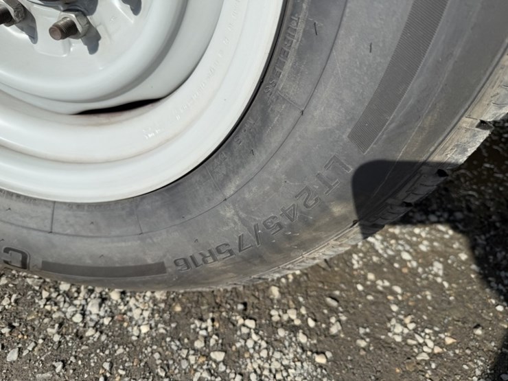 2007-ford-e350-image-17