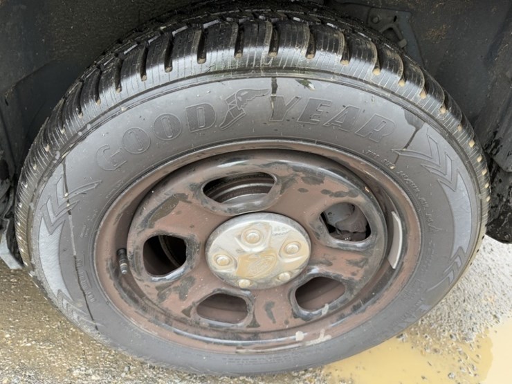 2017-ford-explorer-image-17