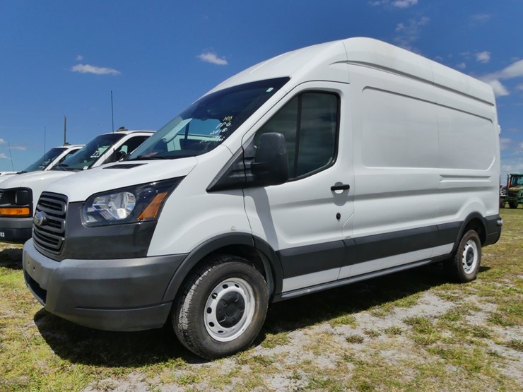 2018-ford-transit-image-1