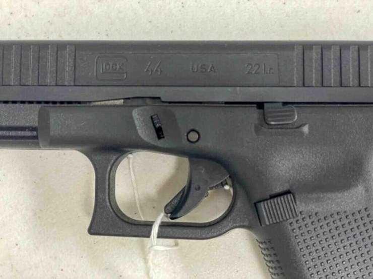 glock-pistol-image-12