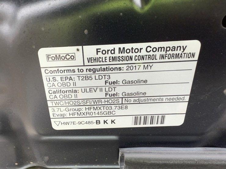 2017-ford-explorer-image-14