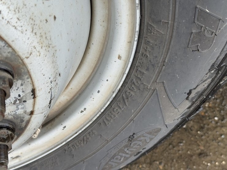 2016-ford-f350-image-15