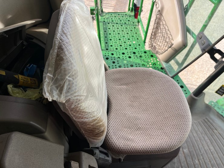 2013-john-deere-s670-image-41