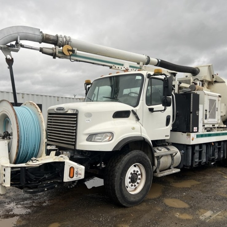2011 Freightliner Vac-Con T/A Vacuum Truck