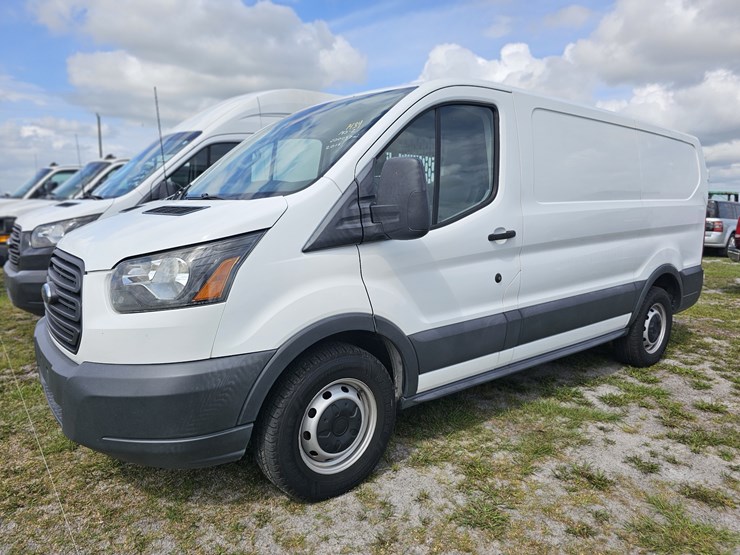 2018-ford-transit-image-1