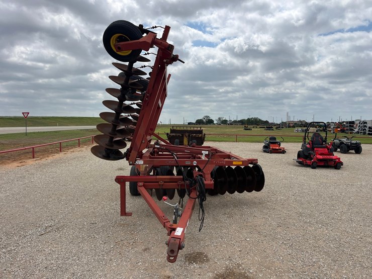 2005-sunflower-1321-image-3