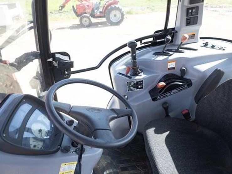 2017-mahindra-mpower-85p-image-3