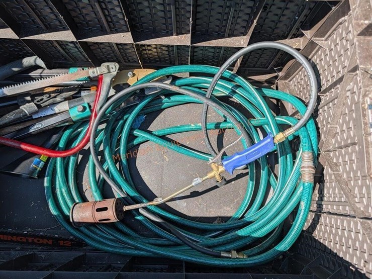 outdoor-storage-chest-w/-items---see-below-image-10