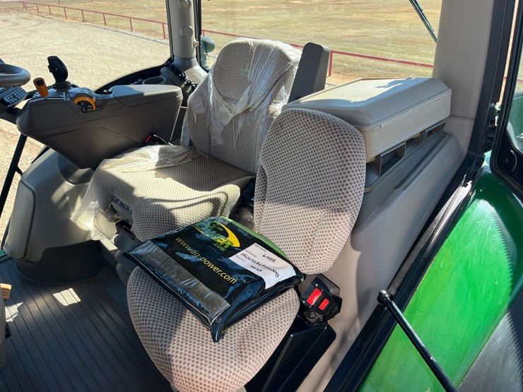 2015-john-deere-6145r-image-21