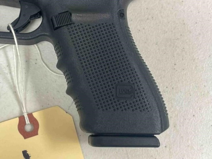 glock-pistol-image-7