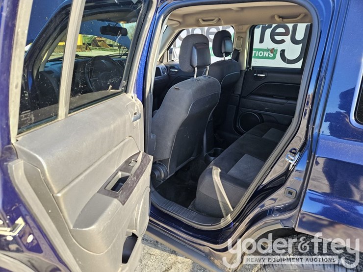 2014-jeep-patriot-image-15