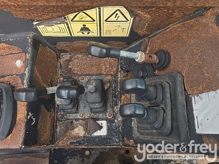 2017-jcb-510-56-image-91