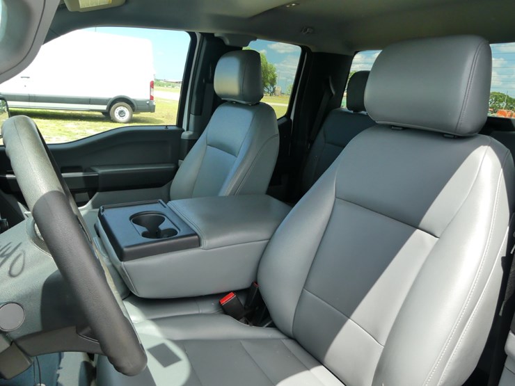 2021-ford-f150-xl-image-9