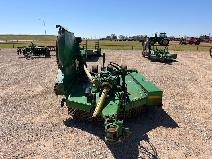 2019-john-deere-10-image-3