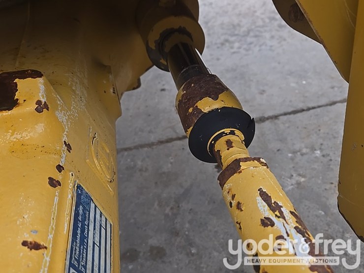 2018-deere-310l-image-39