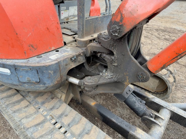 2004-kubota-kx121-3-image-12