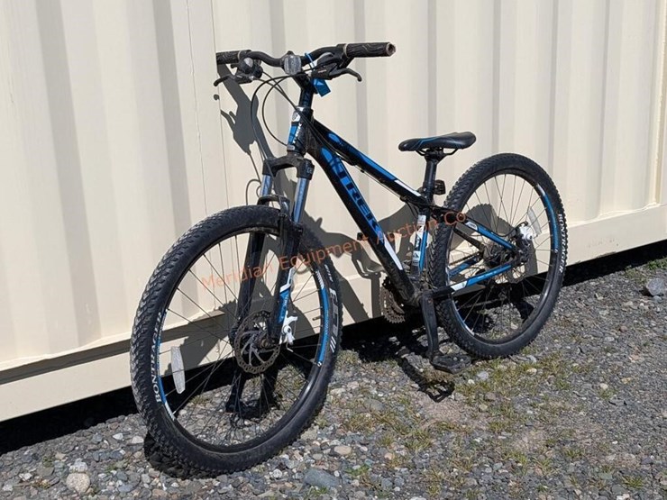 trek-3700-3-series-bike-image-2