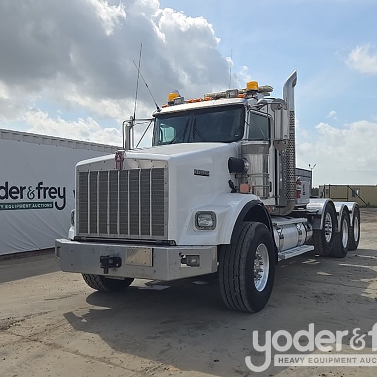 2014 KENWORTH T880