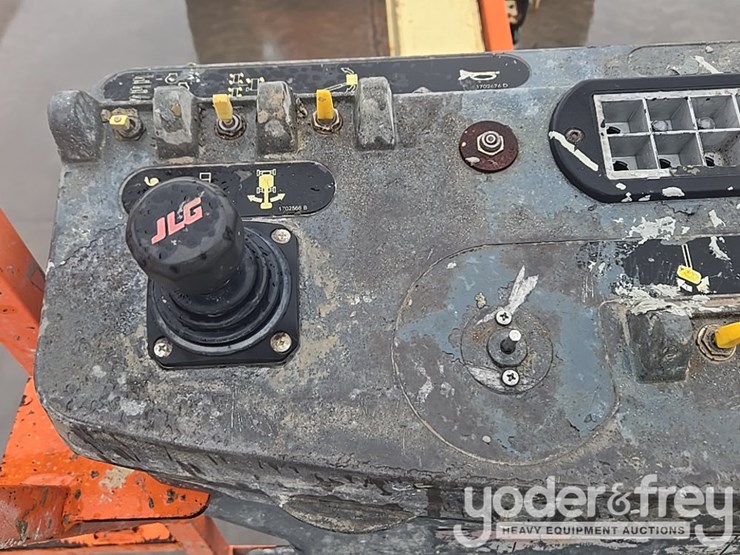 2008-jlg-400s-image-27