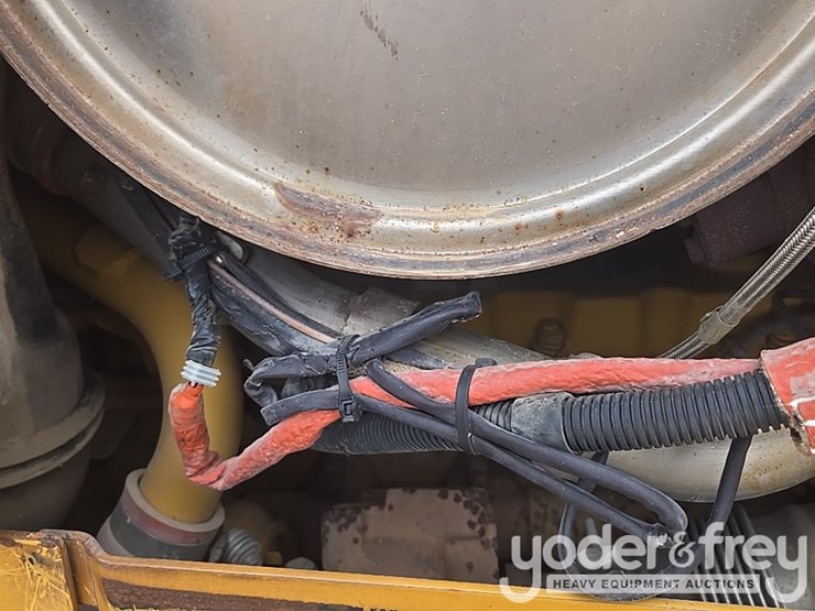 2019-caterpillar-d6-lgp-image-79