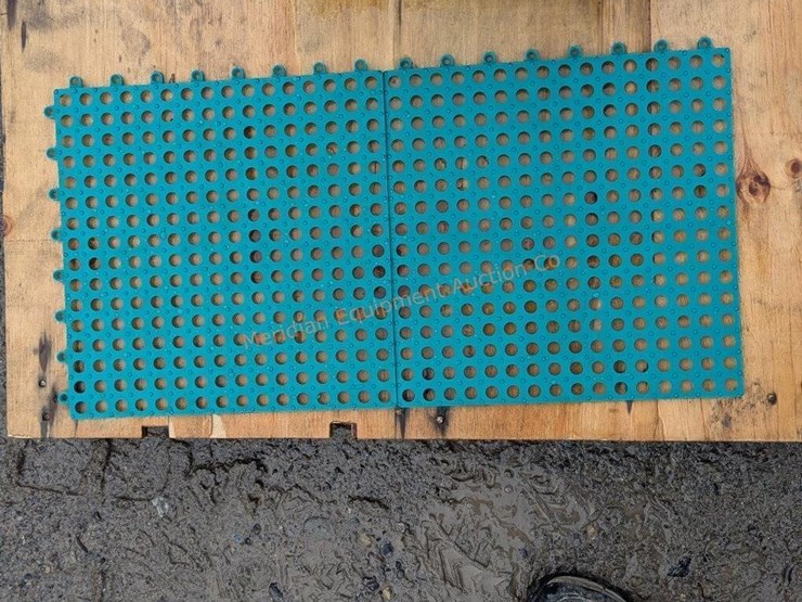 ~153--green-interlocking-rubber-floor-tiles-image-6