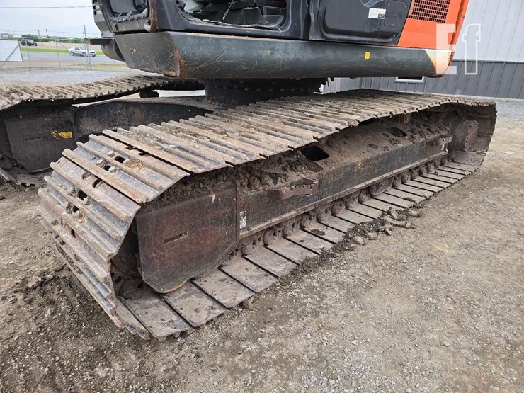 2014-hitachi-zx245us-lc-5n-image-29