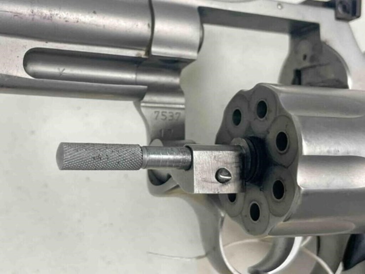 taurus-revolver-image-9