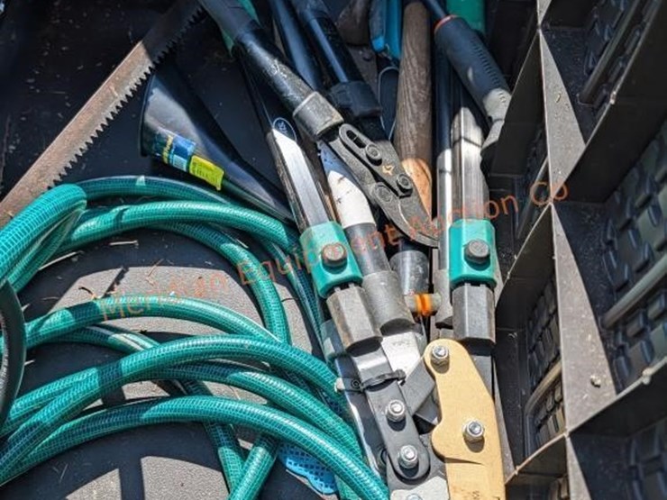 outdoor-storage-chest-w/-items---see-below-image-11