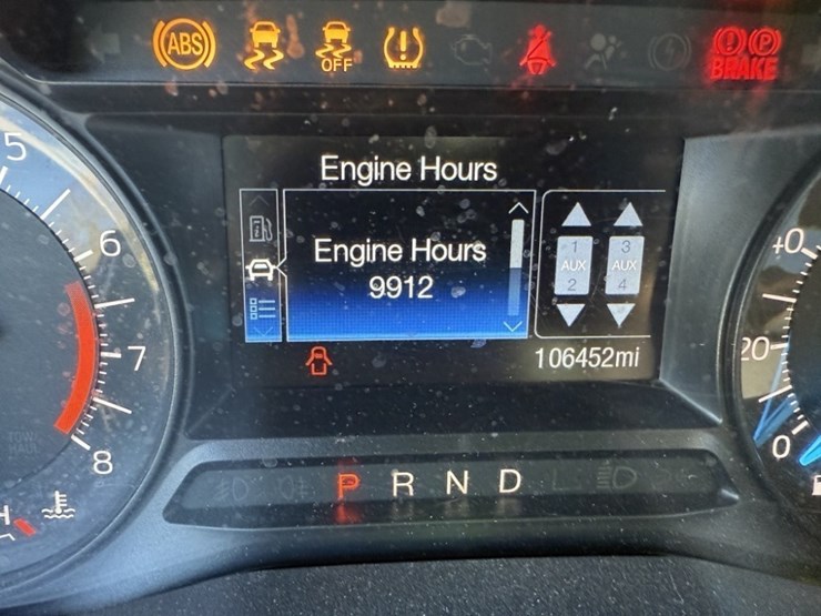 2017-ford-explorer-image-24