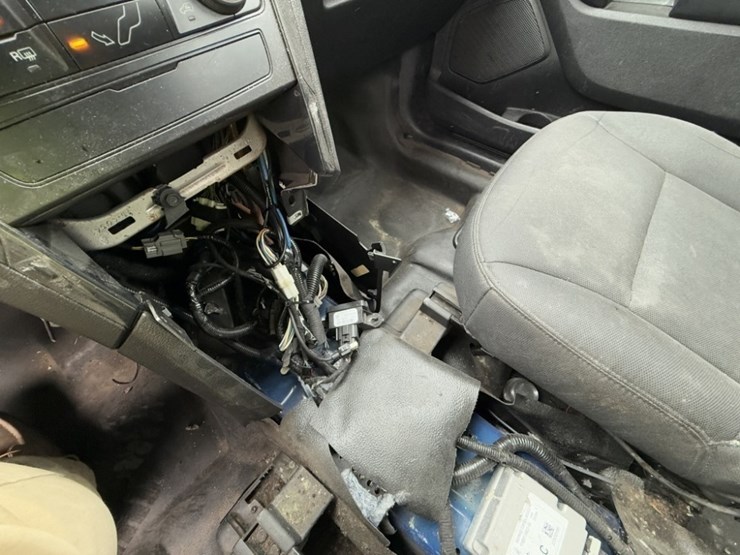 2017-ford-explorer-image-34