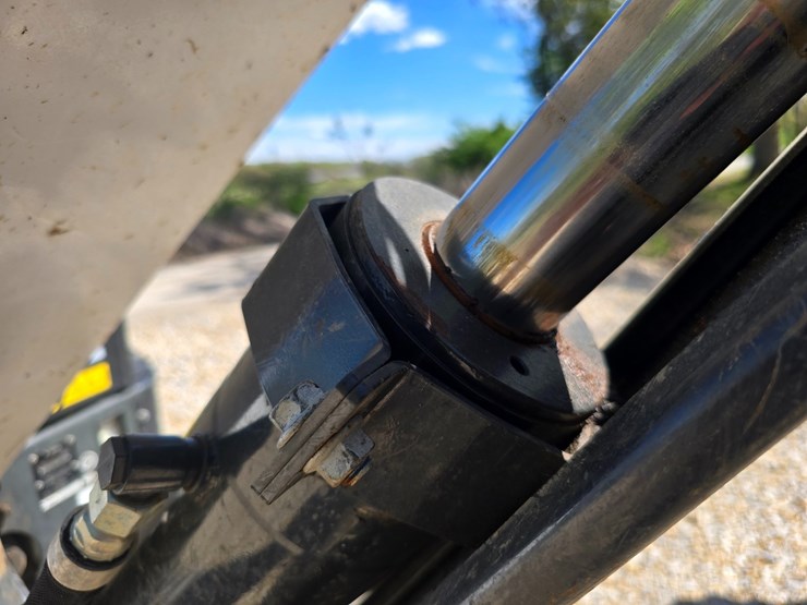 2022-bobcat-e50-image-30