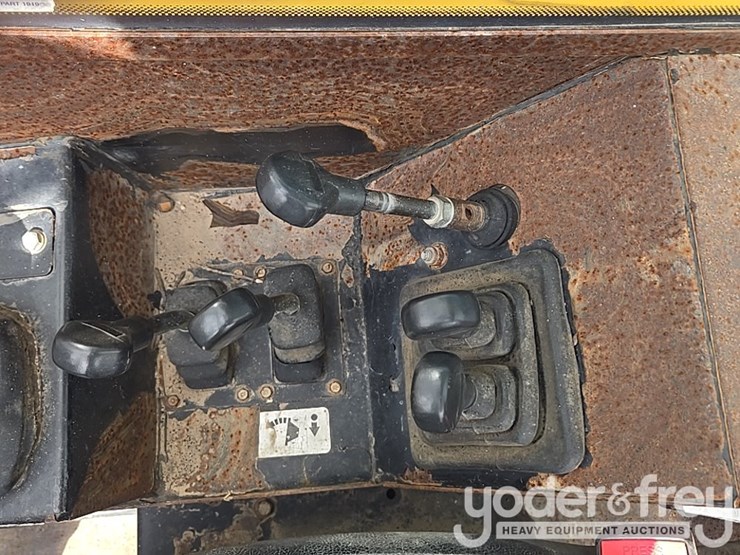 2017-jcb-510-56-image-72