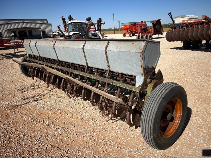 john-deere-b-image-6