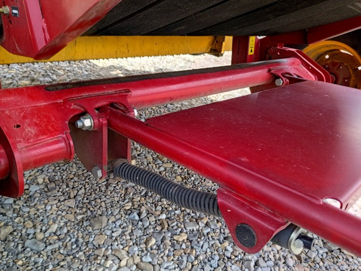 2020-new-holland-450-image-36