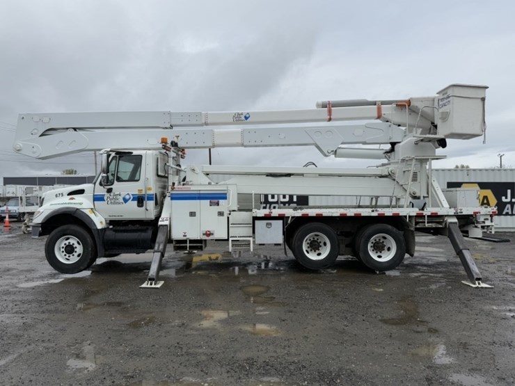 2007-international-7400-image-7