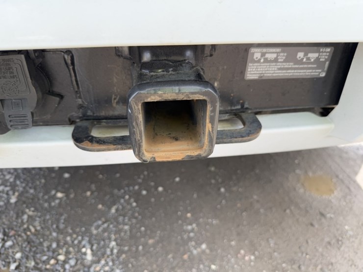 2016-chevrolet-tahoe-image-19